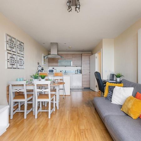 Stratford Skyview Apartment Londres Extérieur photo