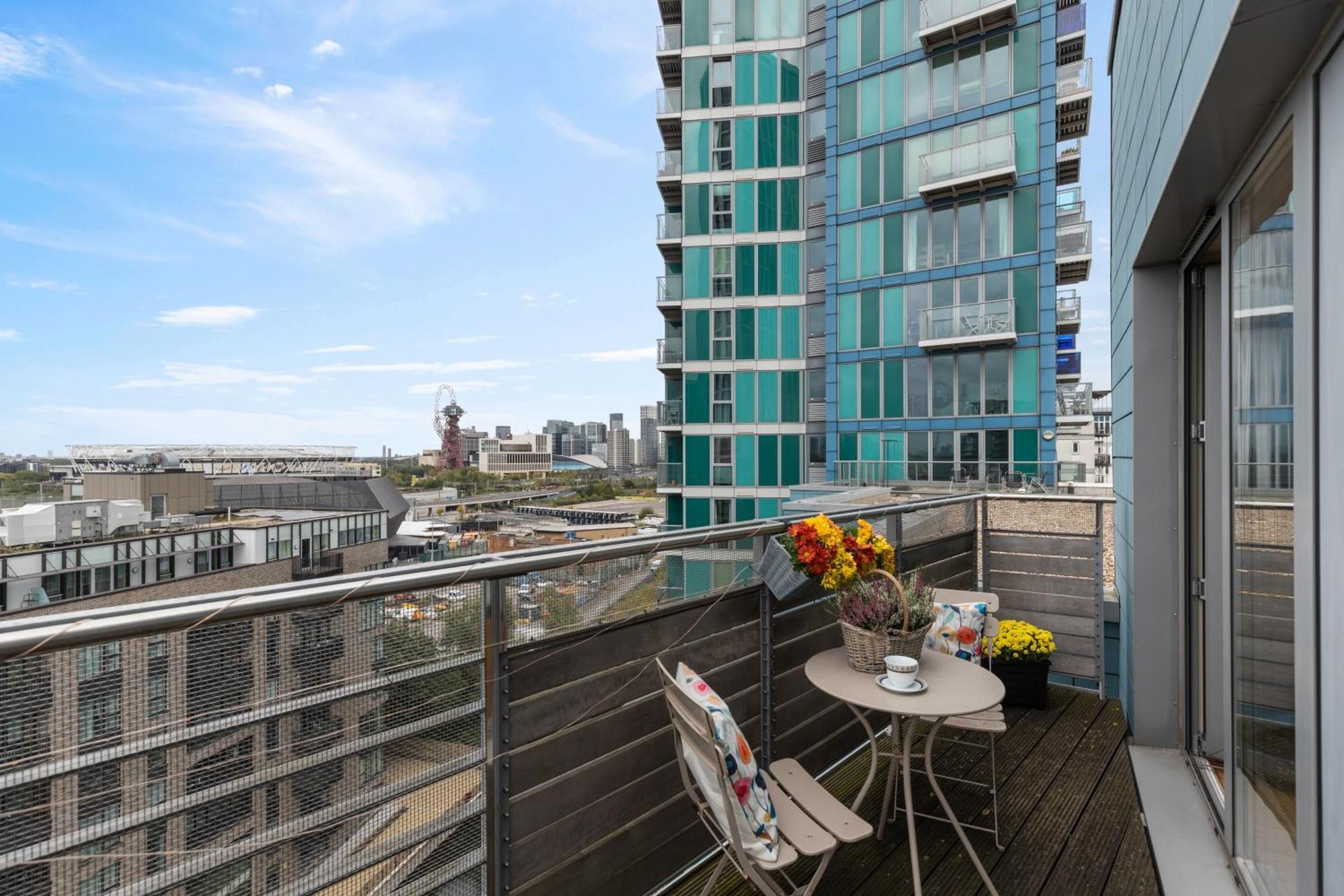 Stratford Skyview Apartment Londres Extérieur photo